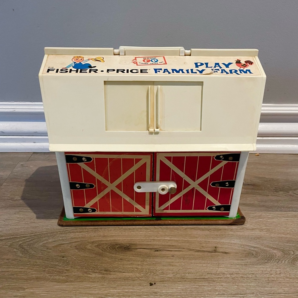 Fisher-Price Family Farm Playset - Cream and Red